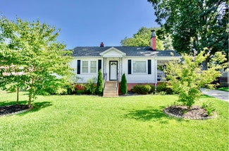 Building Photo - 8 Westbrook Dr