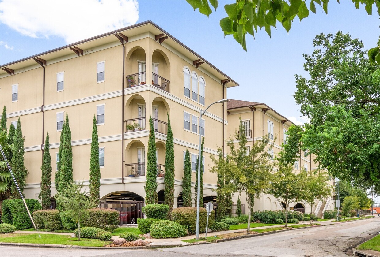 Foto principal - 7134 Mapleridge St