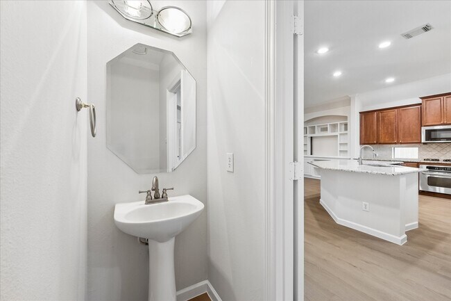 Building Photo - 3723 Tidalwood Dr