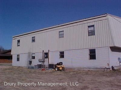 Building Photo - 2 br, 1 bath House - 608 Compton #2