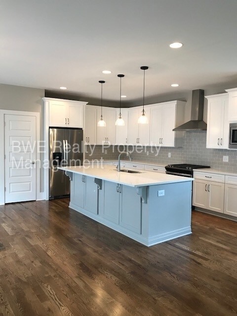 Foto del edificio - 835 Gale Ln