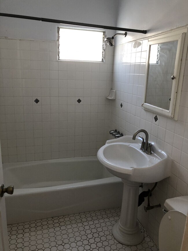 BATHROOM - 326 N Almont Dr