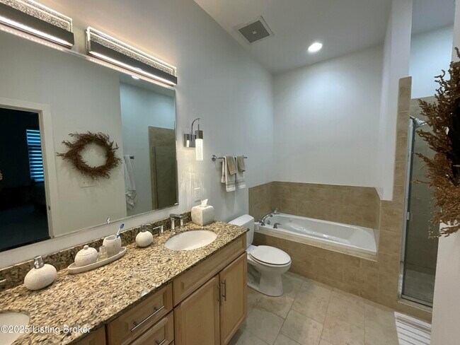 Foto del edificio - 324 E Main St