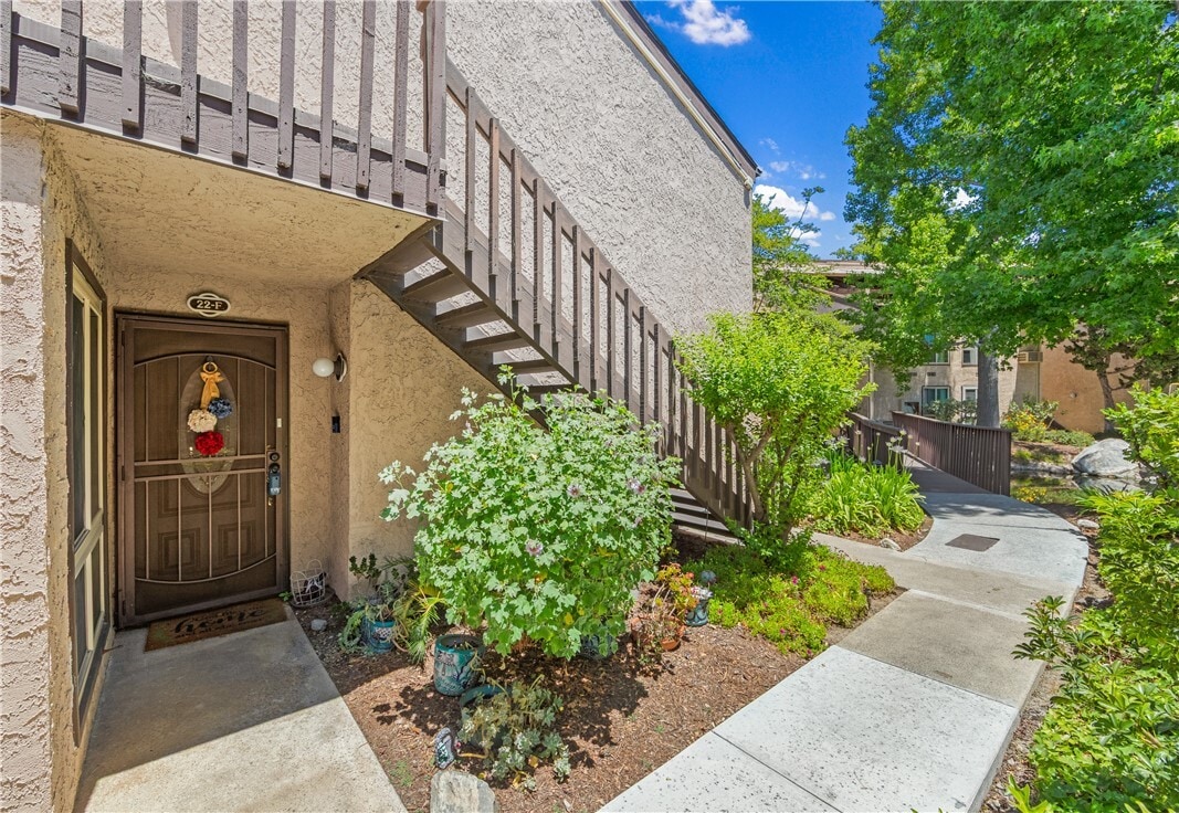 Primary Photo - 7890 E Spring St