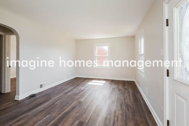 Building Photo - Charming 3 Bedroom Home in Pittsburgh