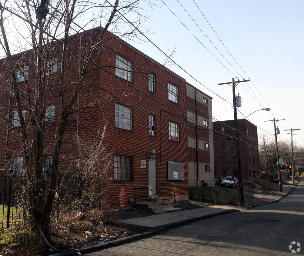 Foto del edificio - 2926 Knox Pl SE