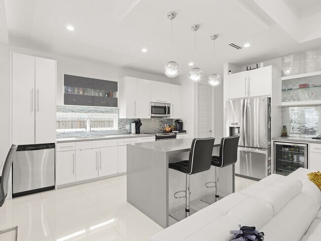 Foto del edificio - 5491 Barbwire Ln