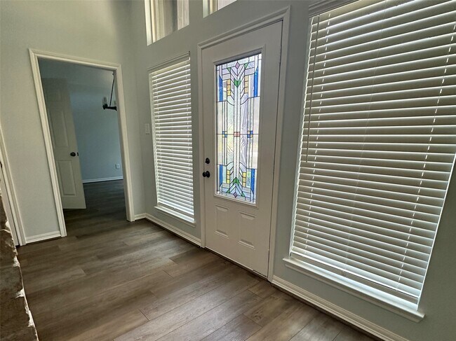 Foto del edificio - 15711 4 Leaf Dr