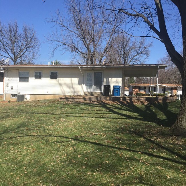 COMING SOON House for Rent in Florissant, MO
