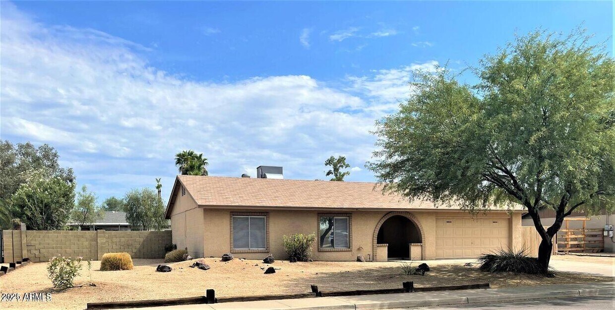 Foto principal - 4012 E Nisbet Rd