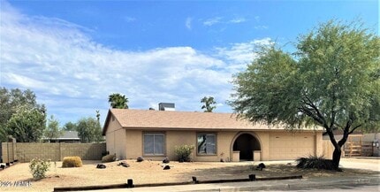 Building Photo - 4012 E Nisbet Rd