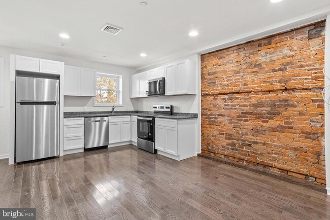 Foto del edificio - 819 11th Ave