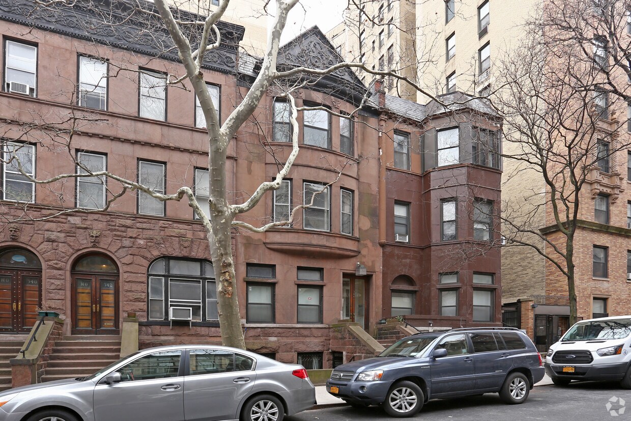 Building Photo - 344 W 84th St