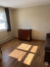Building Photo - 115-115 Bayview Dr