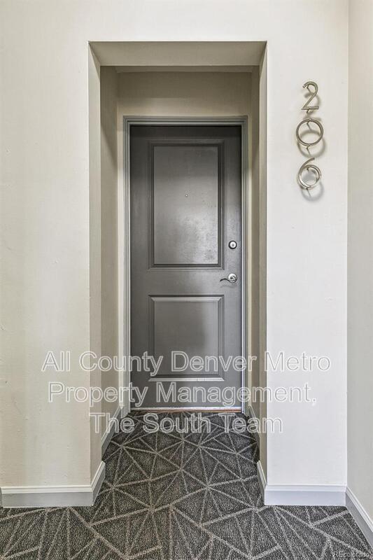 Building Photo - 10 N Ogden St