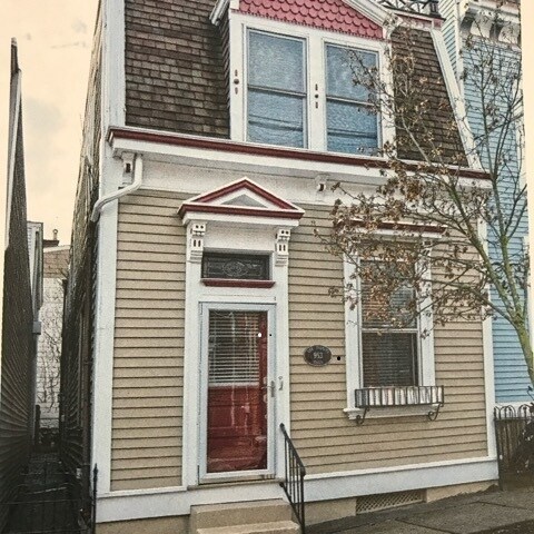 Building Photo - 953 Hatch St