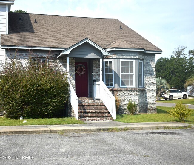 Building Photo - 7263 Schooners Ct SW