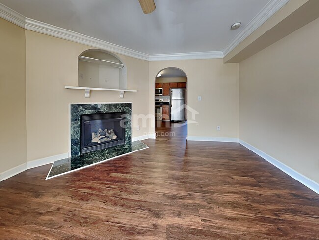 Foto del edificio - 817 Winterside Ln