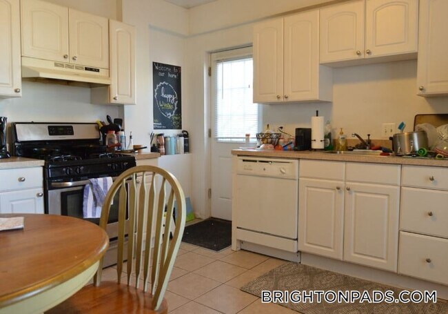 Foto del edificio - 66 Murdock St