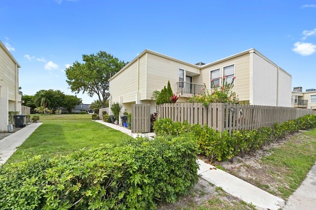 Photo - 1606 Shaker Cir Townhome