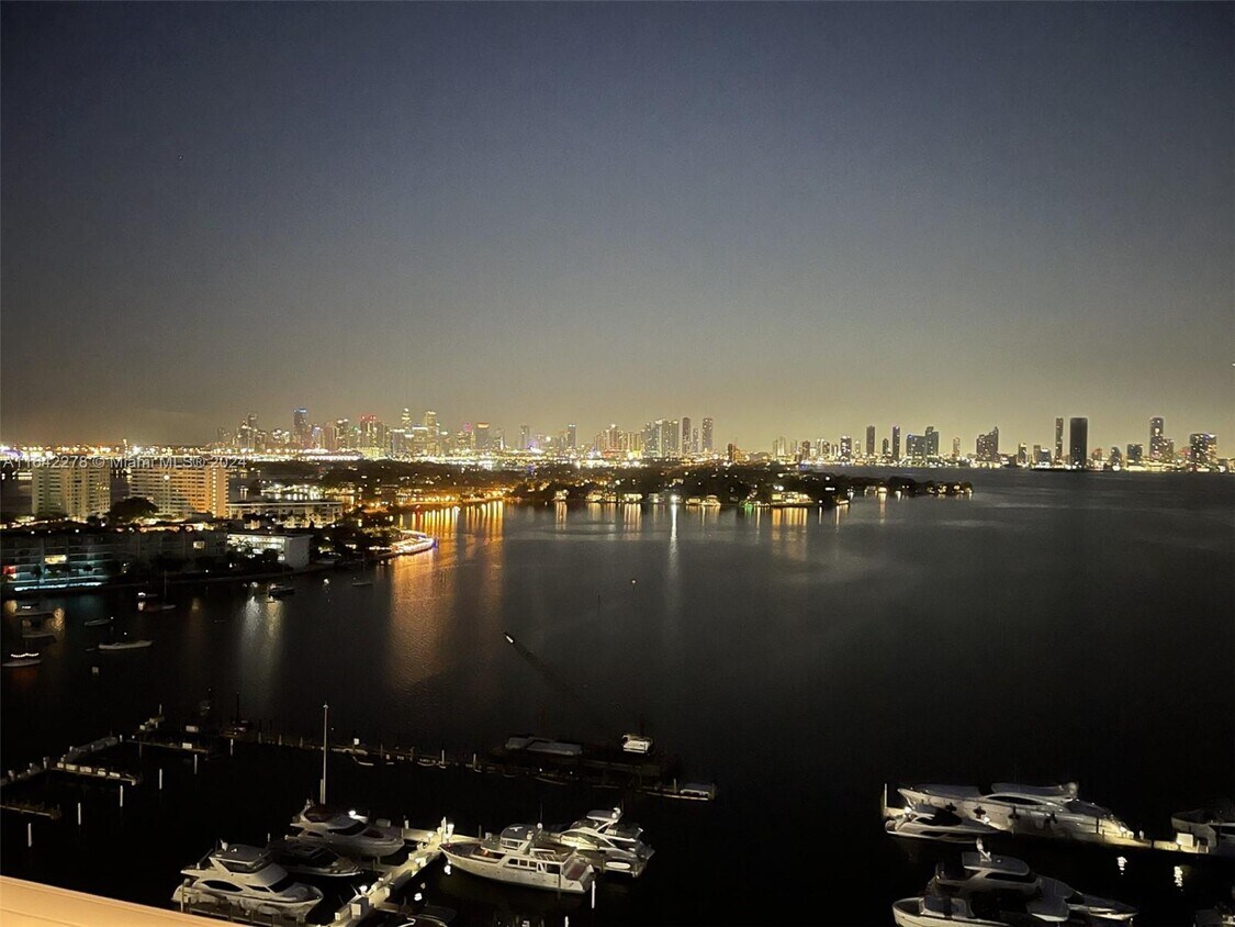 Foto principal - 1900 Sunset Harbour Dr