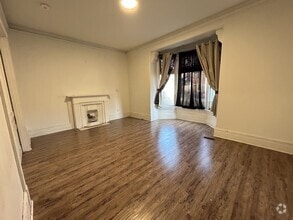 Building Photo - 46 Wentworth St S