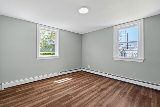 Foto del edificio - 341 Harrison Ave