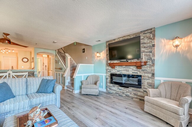 Foto del edificio - FURNISHED OFF-SEASON MONTHLY RENTAL-STARTI...