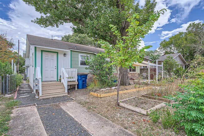 Building Photo - 5515 Avenue F