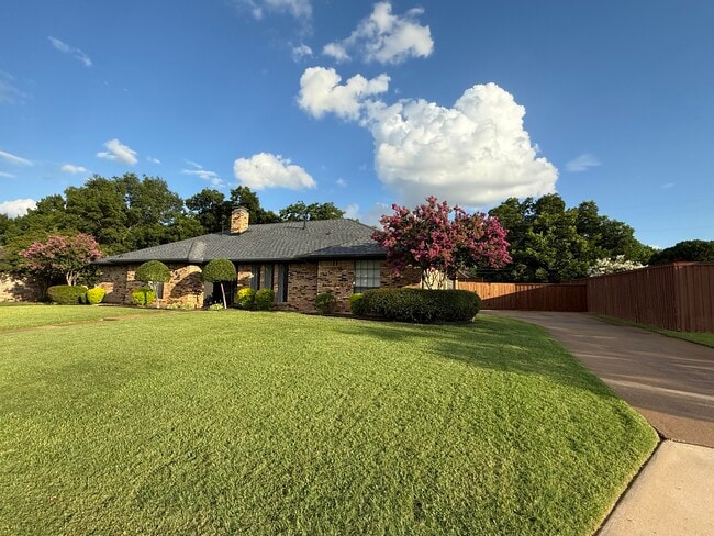 Building Photo - 206 Turpin Dr