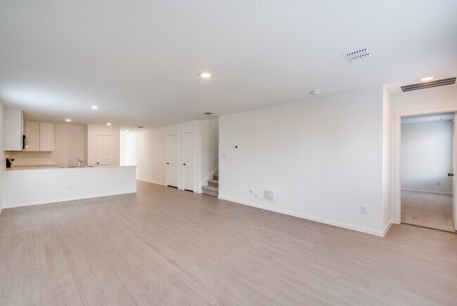 Building Photo - 3335 Gingham Pt