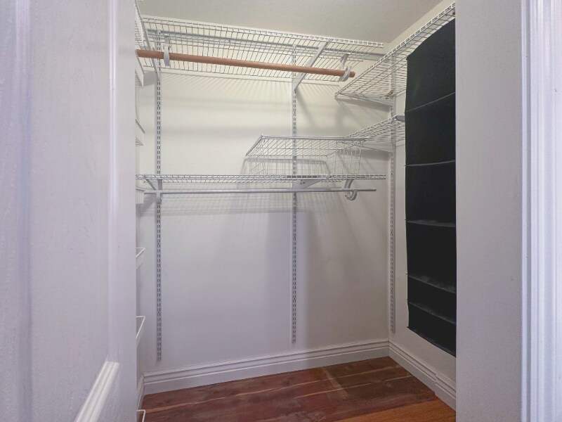 Foto del edificio - 10320 Farallone Dr