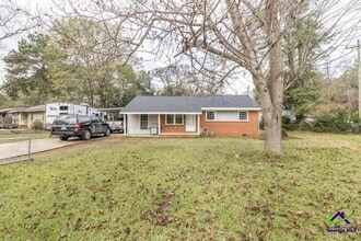 Building Photo - 100 Ravenwood Way