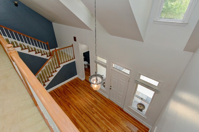 Building Photo - 801 Brightwood Ln