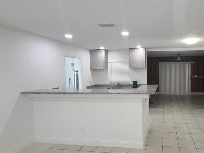 Foto del edificio - 1108 59th Ave Dr W