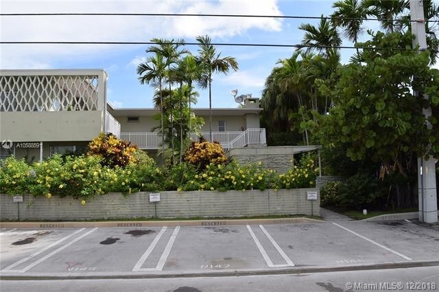 Building Photo - 10281 E Bay Harbor Dr