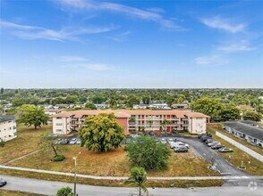 Building Photo - 4731 NW 10th Ct