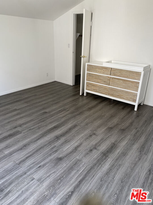 Building Photo - 451 S La Peer Dr