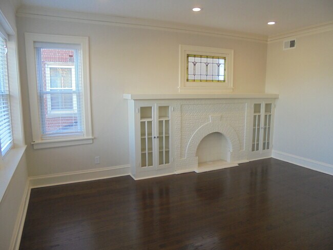 Foto del edificio - 5315 W Schubert Ave