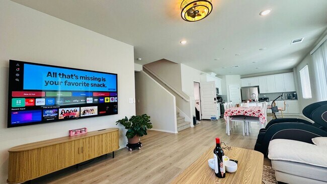 Foto del edificio - 1121 Tropic Ct