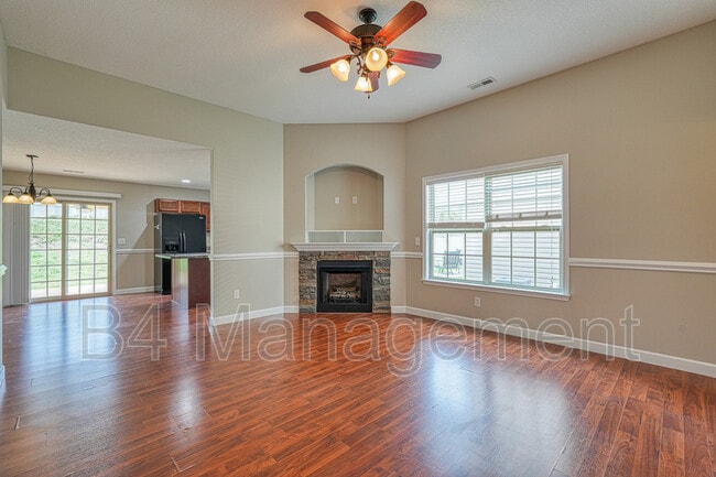 Building Photo - 379 Edgemont Ave