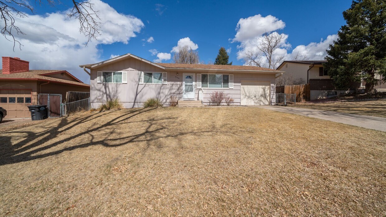 Primary Photo - Cute Updated Village Seven Rancher