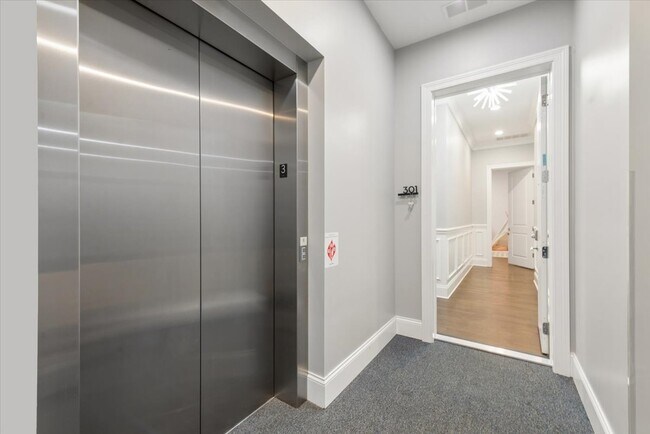 Foto del edificio - 4802 N Bell Ave