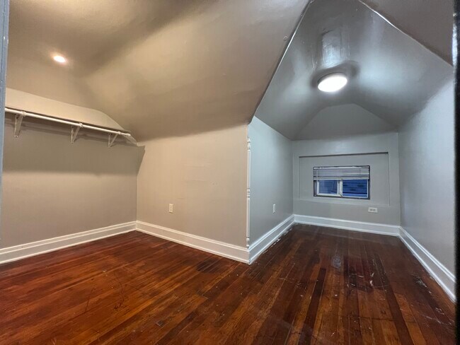 Building Photo - 1549 Jackson St