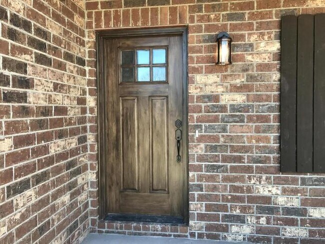 Building Photo - BRAND NEW custom built home in Marionville!