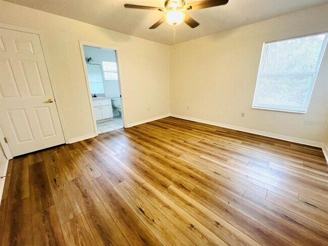 Foto del edificio - 15 Bunker Knolls Ln