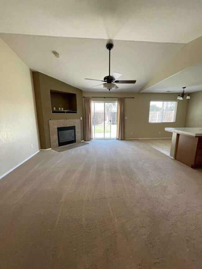 Building Photo - Lovely NW Visalia home coming soon!
