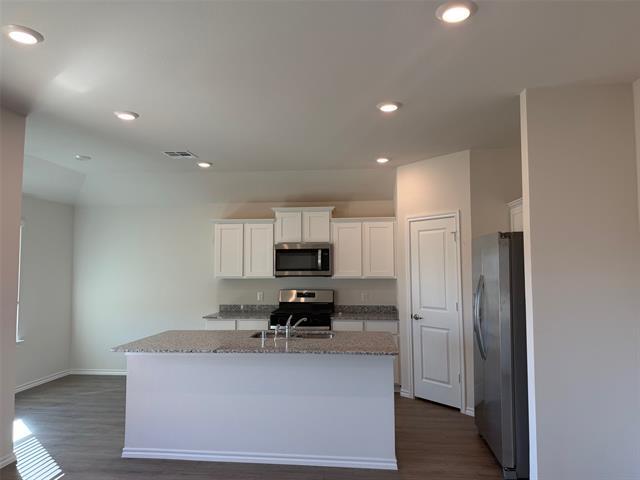 Foto del edificio - 504 Regiment Rd