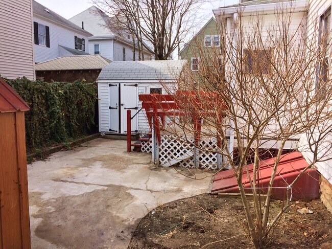 Foto del edificio - 75 Gardena St