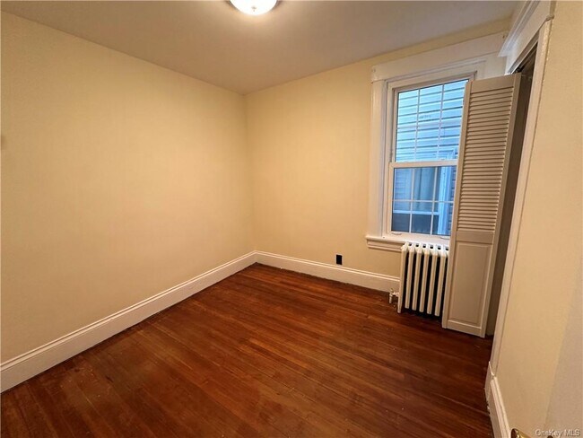 Building Photo - 181 Ridge Ave